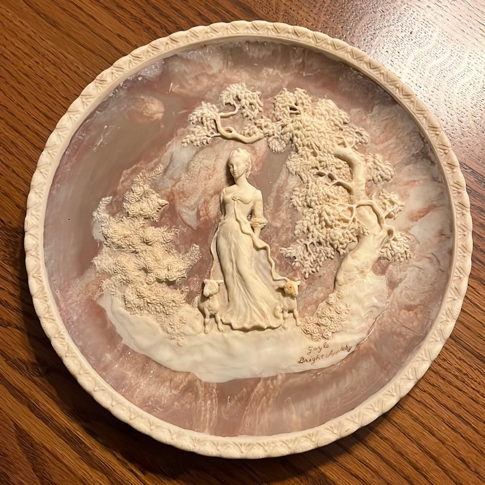 1977 “she walks in beauty” lord Byron designer stone plate incolay “the kiss “